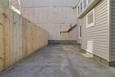 902 James Street East Allegheny PA 15212