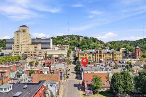 902 James Street East Allegheny PA 15212