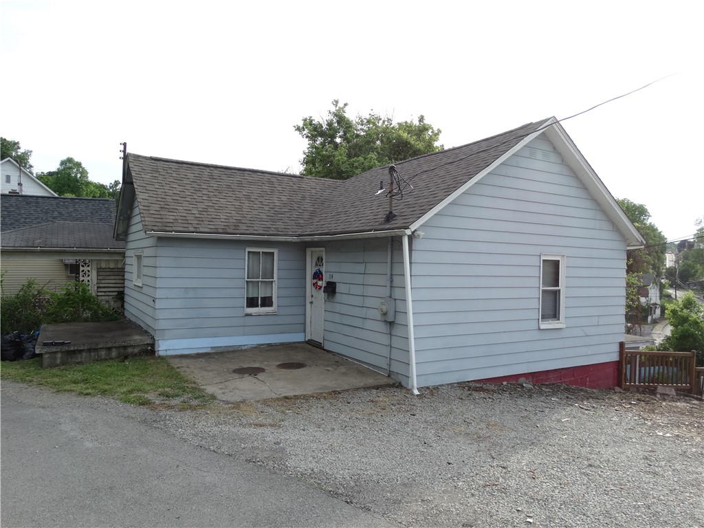 114 Beallsville Road Bentleyville PA 15314
