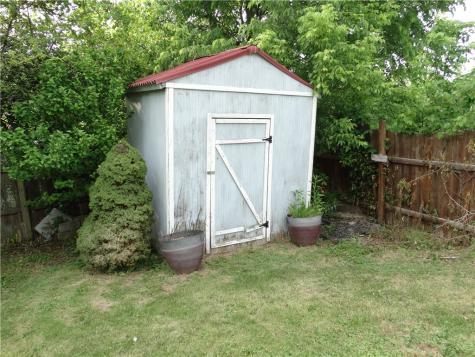 114 Beallsville Road Bentleyville PA 15314