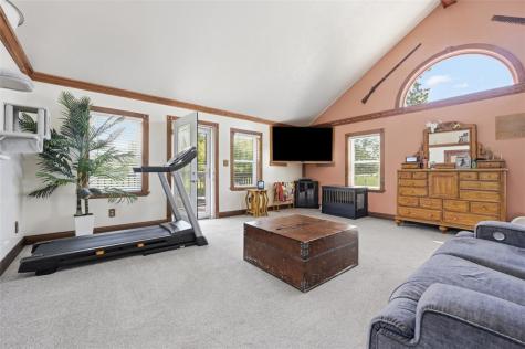 2976 Henderson Road Mt Pleasant Township PA 15301