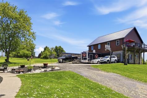 2976 Henderson Road Mt Pleasant Township PA 15301