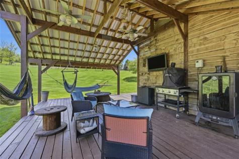 2976 Henderson Road Mt Pleasant Township PA 15301