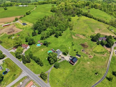 2976 Henderson Road Mt Pleasant Township PA 15301