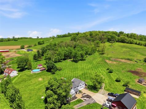 2976 Henderson Road Mt Pleasant Township PA 15301