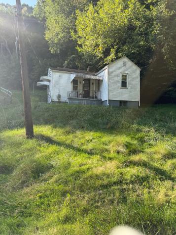 1110 Tevebaugh Hollow Road Economy PA 15042