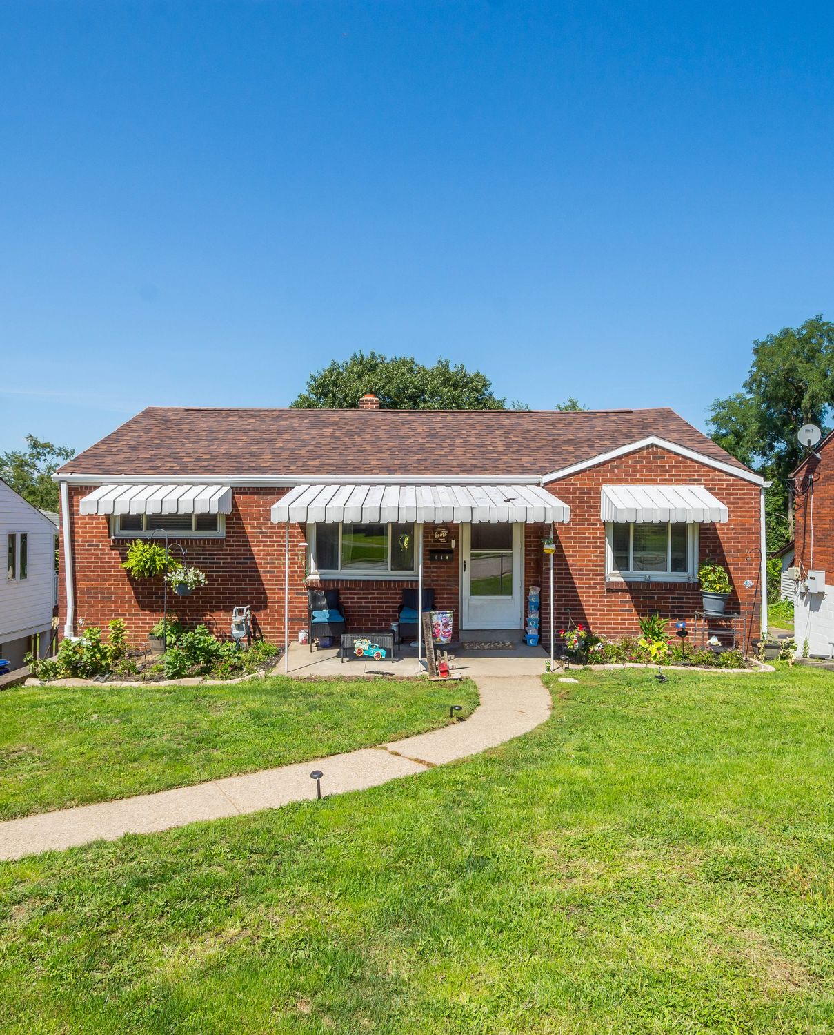 610 Sunnyland Avenue Overbrook PA 15227