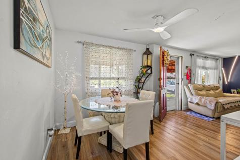 610 Sunnyland Avenue Overbrook PA 15227