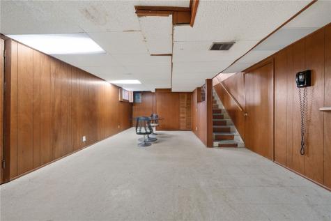 4549 Gates Drive Lincoln Place PA 15120