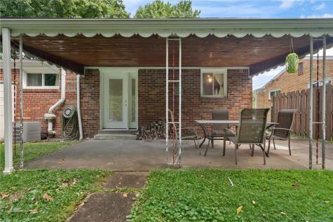 4549 Gates Drive Lincoln Place PA 15120