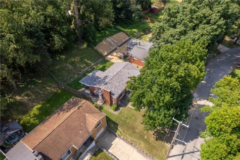4549 Gates Drive Lincoln Place PA 15120
