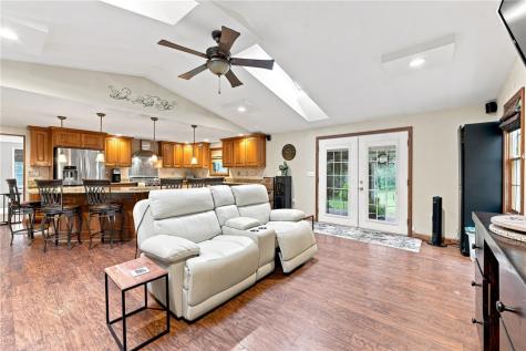 859 Meadowbrook Road Level Green PA 15085