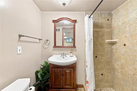 859 Meadowbrook Road Level Green PA 15085