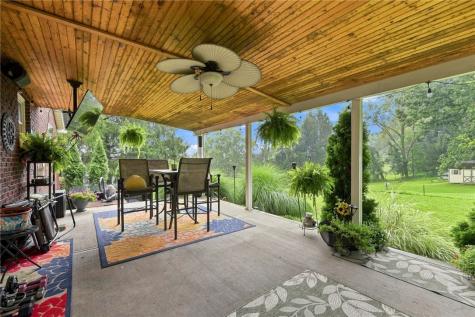 859 Meadowbrook Road Level Green PA 15085