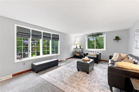 859 Meadowbrook Road Level Green PA 15085