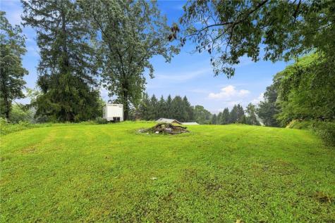 859 Meadowbrook Road Level Green PA 15085
