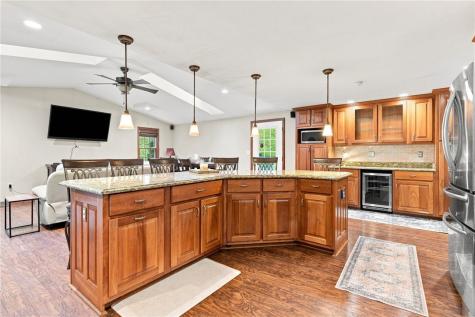 859 Meadowbrook Road Level Green PA 15085