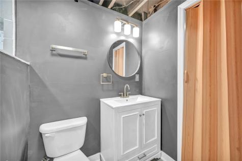 6222 Pleasant Road South Park PA 15129