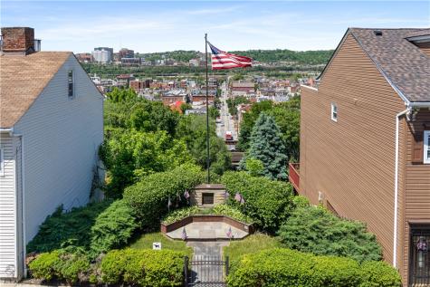 104 Pius Street South Side PA 15203