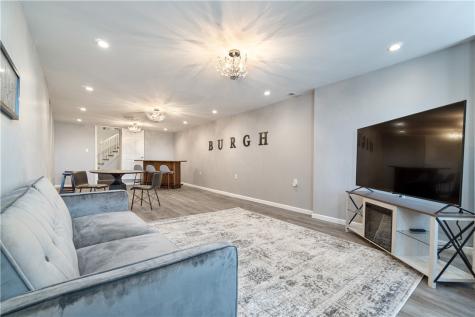 104 Pius Street South Side PA 15203