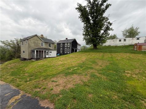 907 Woodlawn Avenue W Brownsville PA 15417