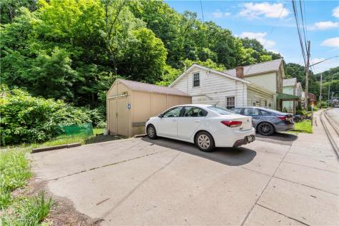 711-713 Mifflin Street Lincoln Place PA 15207