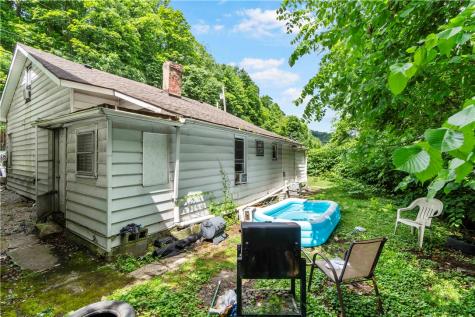 711-713 Mifflin Street Lincoln Place PA 15207