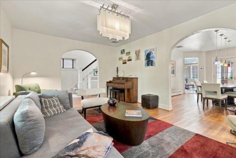 1305 Malvern Squirrel Hill PA 15217