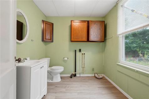 709 Short Street Irwin PA 15642