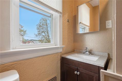 709 Short Street Irwin PA 15642