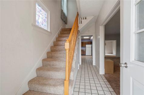 709 Short Street Irwin PA 15642