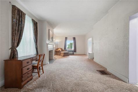 709 Short Street Irwin PA 15642