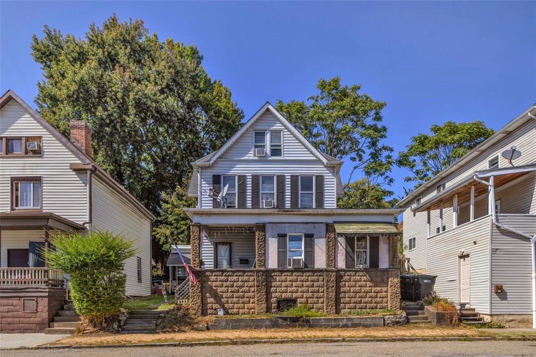 211 E 7th Avenue Tarentum PA 15084