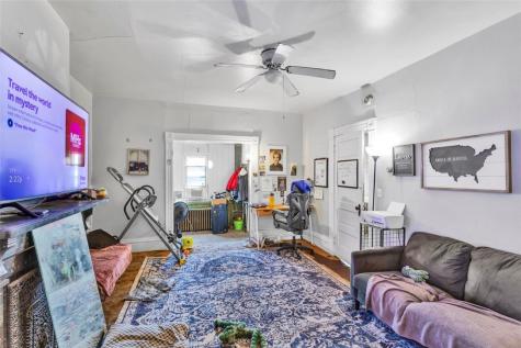 211 E 7th Avenue Tarentum PA 15084