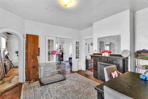 211 E 7th Avenue Tarentum PA 15084