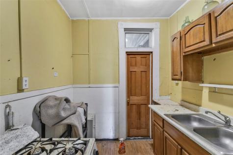 211 E 7th Avenue Tarentum PA 15084