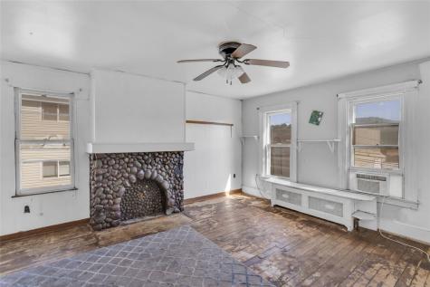 211 E 7th Avenue Tarentum PA 15084