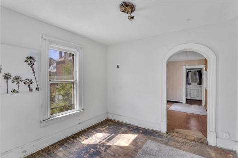 211 E 7th Avenue Tarentum PA 15084