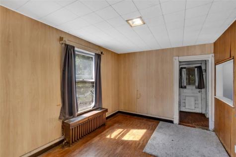 211 E 7th Avenue Tarentum PA 15084