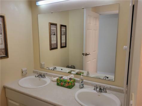 117 Farmington Drive Township Of But Nw PA 16001