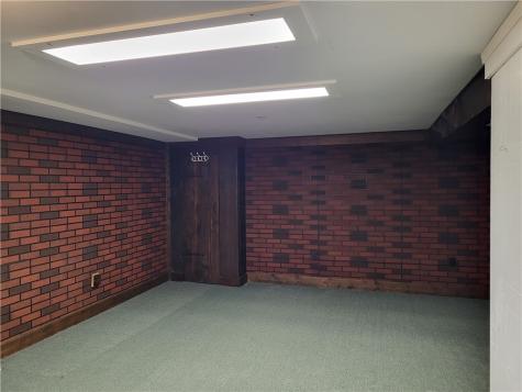 117 Farmington Drive Township Of But Nw PA 16001