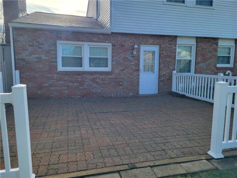 117 Farmington Drive Township Of But Nw PA 16001