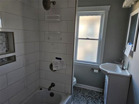 58 Evans Avenue Ingram PA 15205