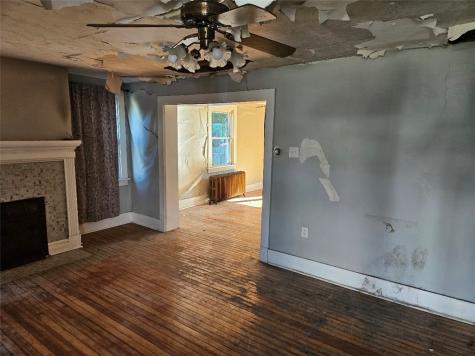 58 Evans Avenue Ingram PA 15205
