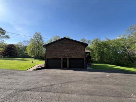 133 Woodcrest Road Oakland Township PA 16002