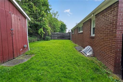 3220 Overlook Drive Liberty Boro PA 15133