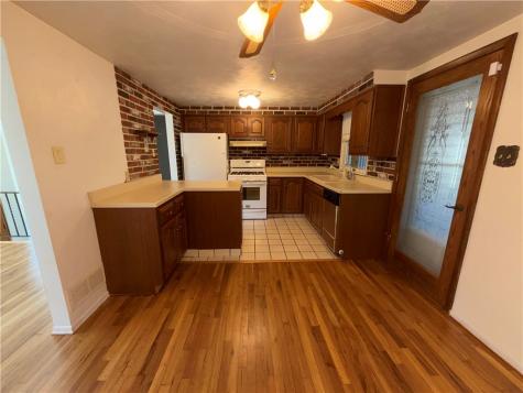 143 Arrow Elizabeth Township/boro PA 15037