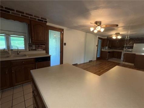 143 Arrow Elizabeth Township/boro PA 15037