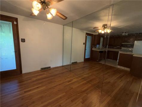 143 Arrow Elizabeth Township/boro PA 15037