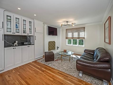255 Connecting Road Mt Lebanon PA 15228